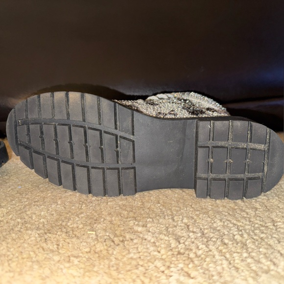 Betsey Johnson Glittering Skull Combat Boots SB-HUDSN size 9M - Picture 8 of 11